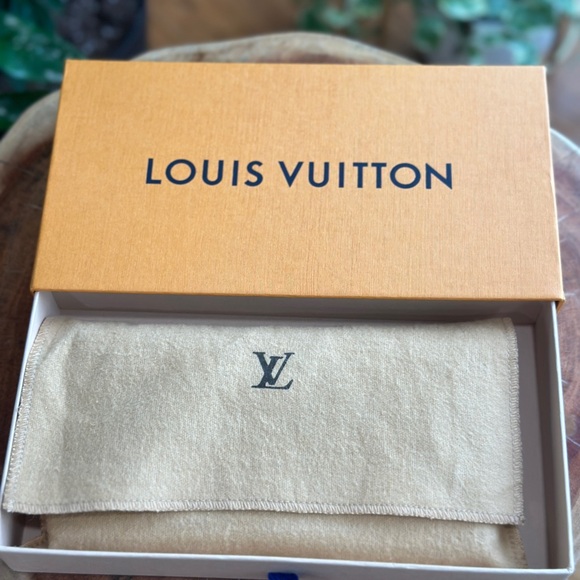Louis Vuitton Handbags - Louis Vuitton Vernis Zippy Wallet Red CA4010 Dust bag LV box